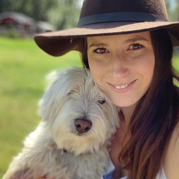 Meet your Posher, Megan - Picture 1 of 1